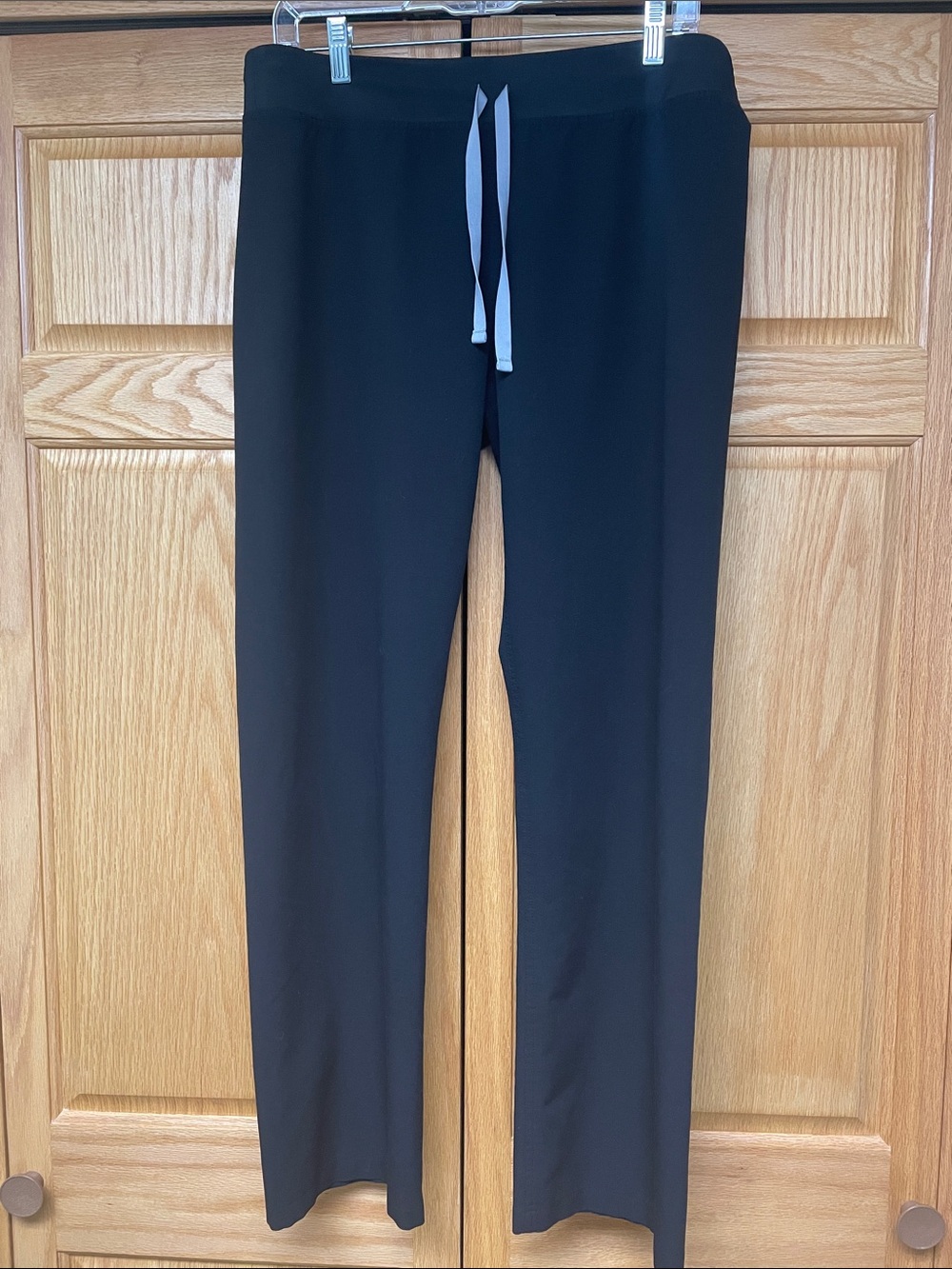 Figs Women’s Livingston High-Rise Straight Leg Scrub Pants - Size Medium